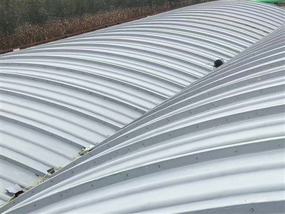 Fiberglas bir örtü dolu fırtınasında nasıl bir performans sergiler?